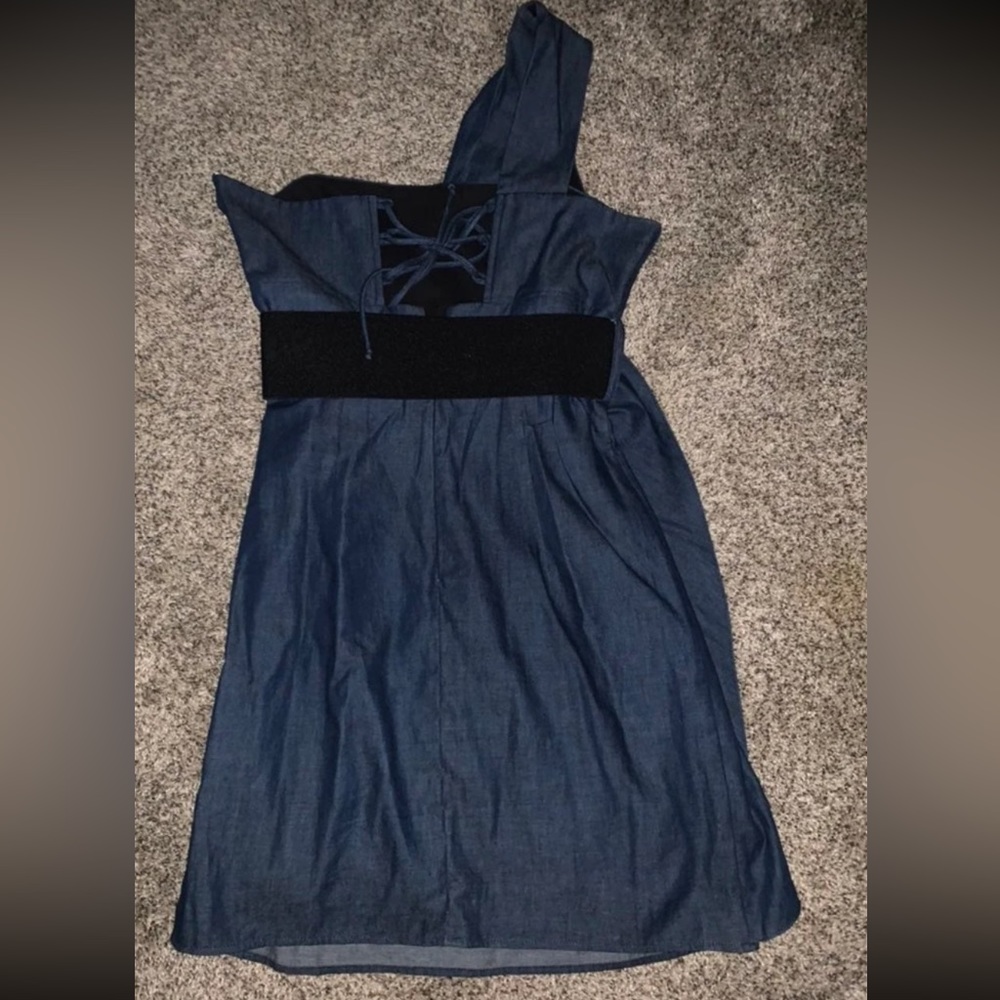 Dark blue one should dress
Short dress with medium
Voom by Joy Han - Picture 3 of 3